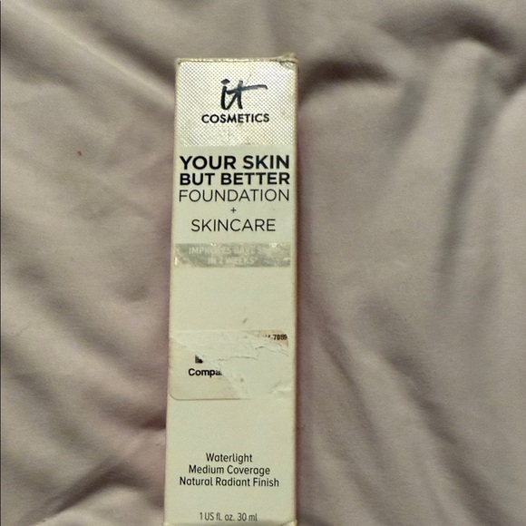 it cosmetics Other - IT Cosmetics Your Skin But Better Foundation - Waterlight medium coverage Natura